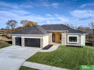 20538 Hartman Ave, Omaha, NE 68022