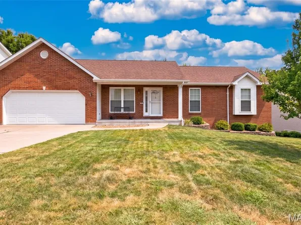 2112 Martina Dr, Washington, MO 63090