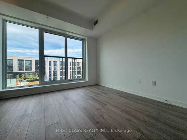 10 Oak St, Toronto, ON