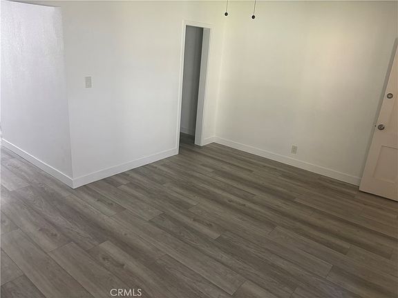 5th image of 627 Linden Ave APT 18