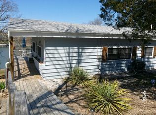 667 White Rockbluff Dr, Branson West, MO 65737