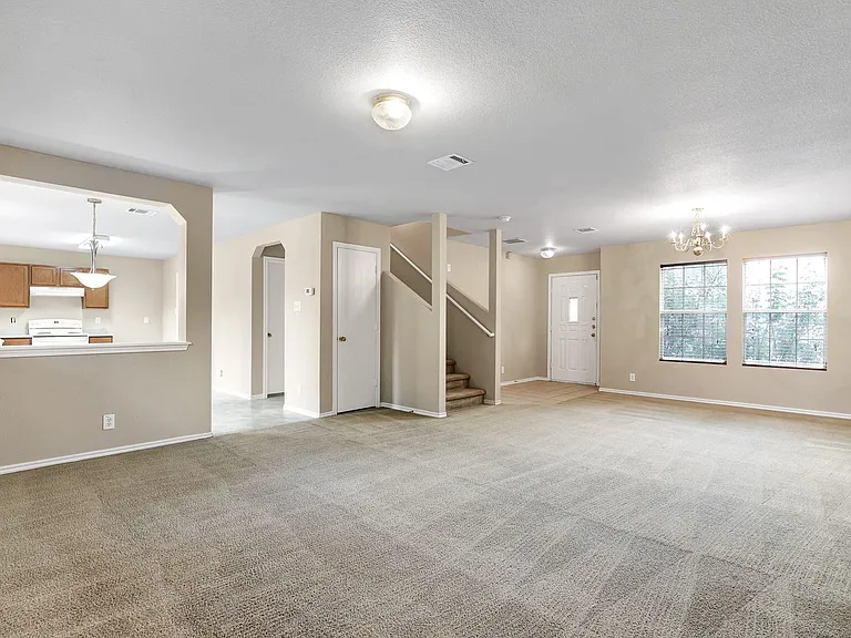 210 Birchwood Bay — Photo 6
