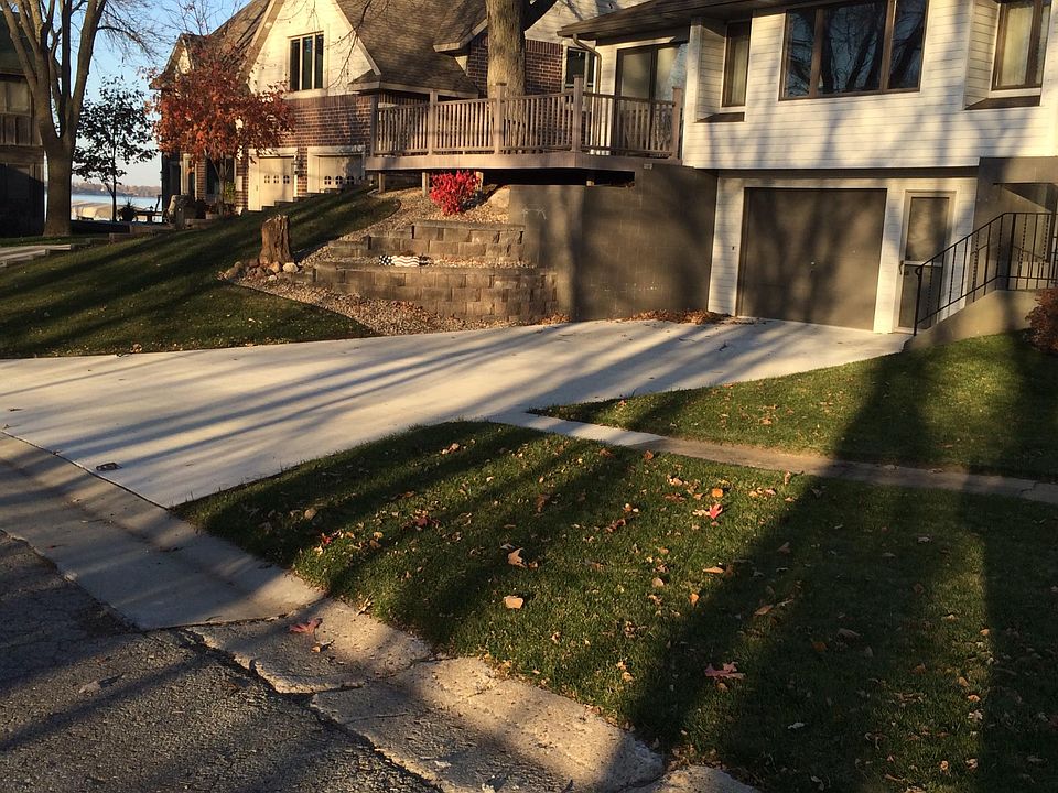 1st image of 15429 Bayside Ave
