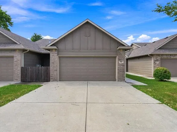 915 W Onewood Pl, Andover, KS 67002