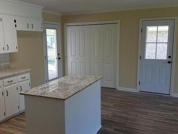 4th image of 234 Bradford Dr