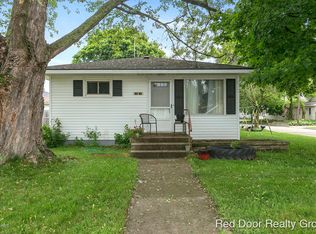 831 Cutler St SW, Wyoming, MI 49509