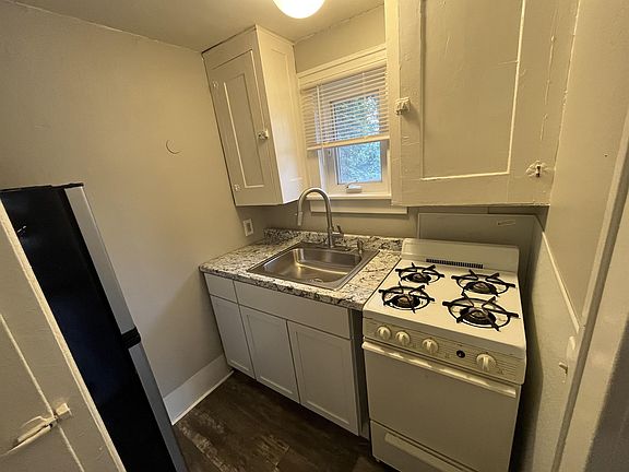 2nd image of 174 High St #11072258