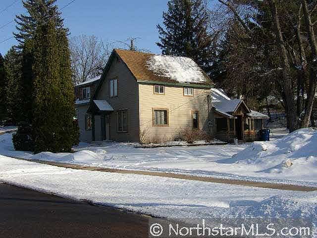 2nd image of 219 W Wisconsin Avenue