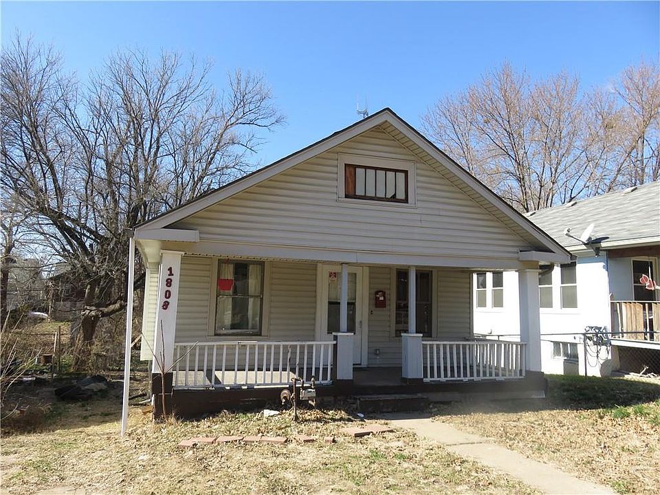 1st image of 1808 S Evanston Ave