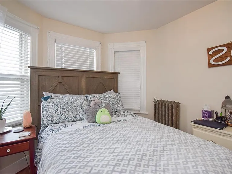 16 Vaughan Ave #2 — Photo 36