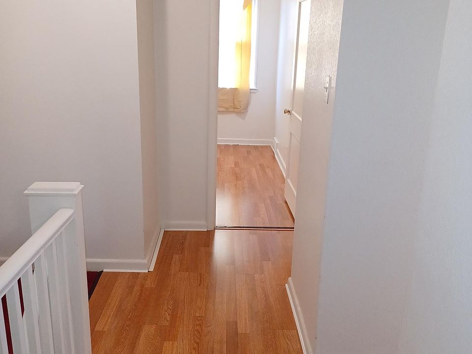 1st image of 561 Devereaux Ave