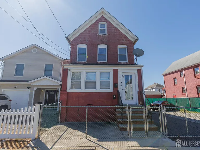 28 Union St #2 — Photo 2