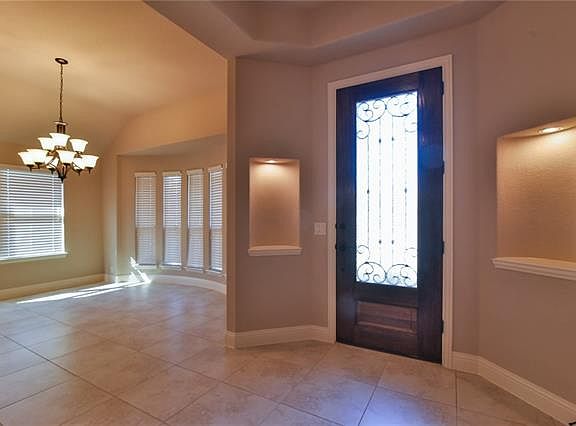 4th image of 8217 Canyon Dr