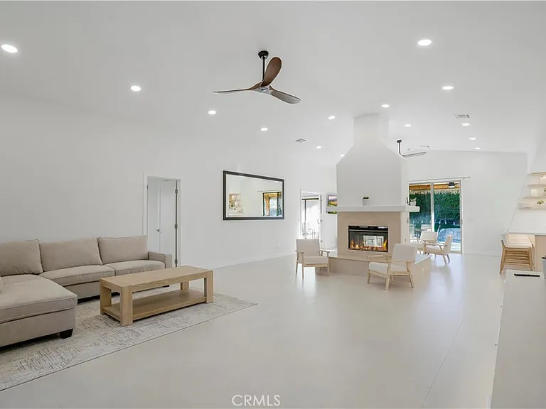 68135 Tachevah Dr — Photo 5