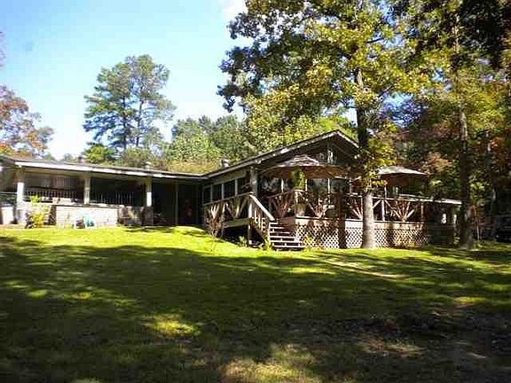 3rd image of 34 Dogwood Lake Dr