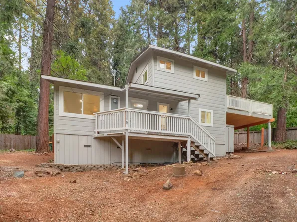 2869 Laurel Dr, Pollock Pines, CA 95726
