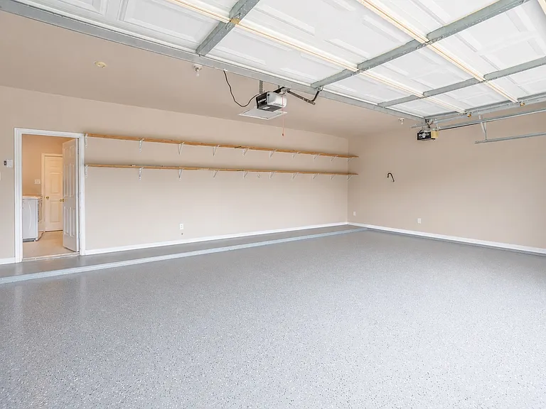 4453 Red Barn Dr — Photo 35