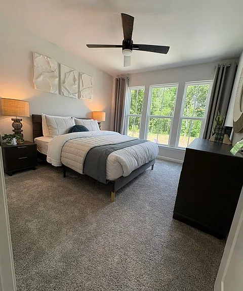 Secondary bedroom