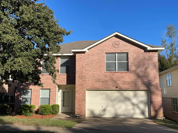 1709 Enoch Dr, Fort Worth, TX 76112