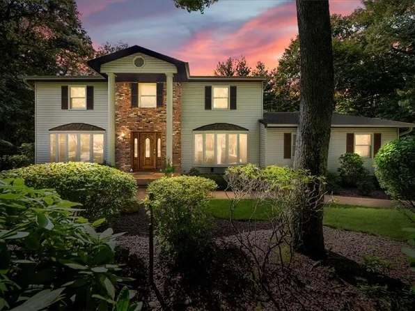 34 Lafayette Drive, New City, NY 10956