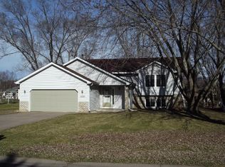 23039 Hayward Ave N, Forest Lake, MN 55025