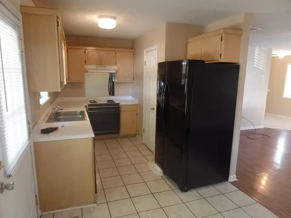 16041 Golf Course Dr, Jonesboro, AR 72404