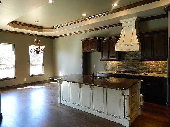 5th image of 9101 Bella Vista Ln