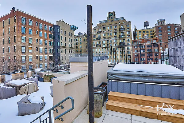 Rented by Fox Residential Group | media 18