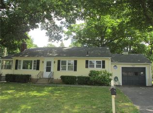 8 Castle Dr, Meriden, CT 06451