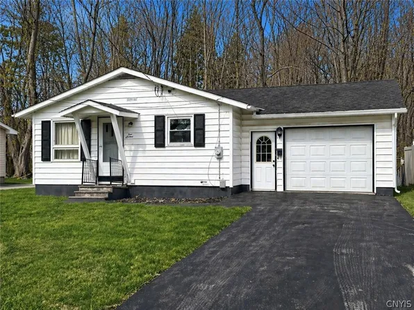 116 Waterbury Ave, Whitesboro, NY 13492