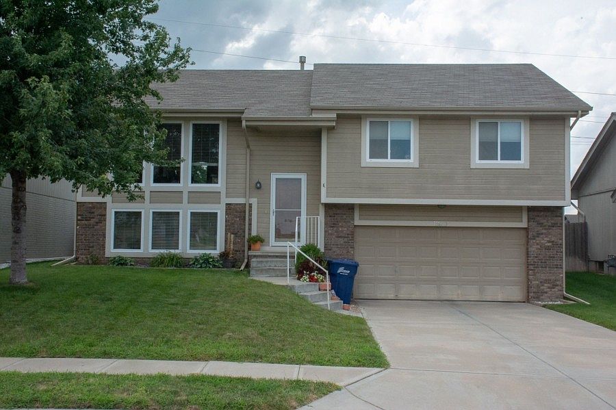 1st image of 13810 S 47th St