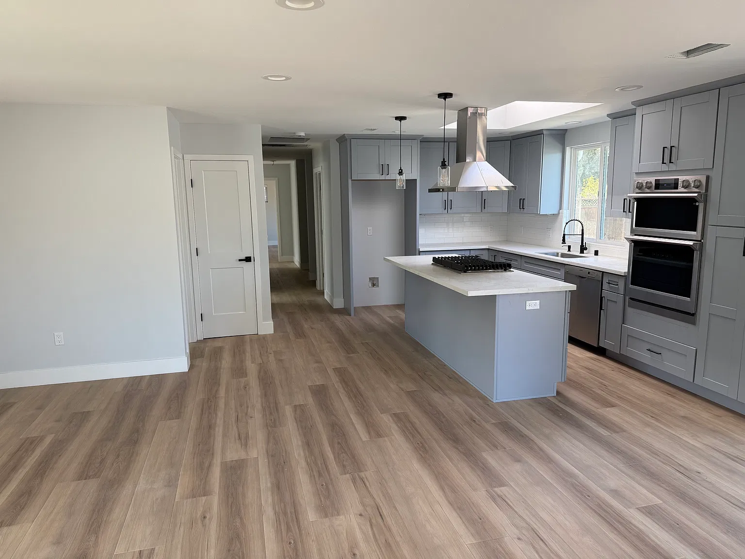4 bed, 1650 sqft, $5,950 — Photo 4