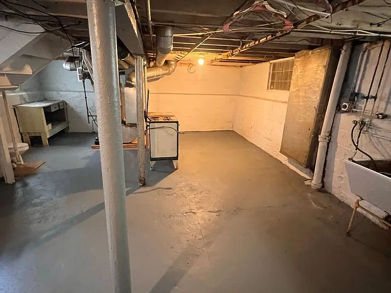 15912 Parkgrove Ave — Photo 11