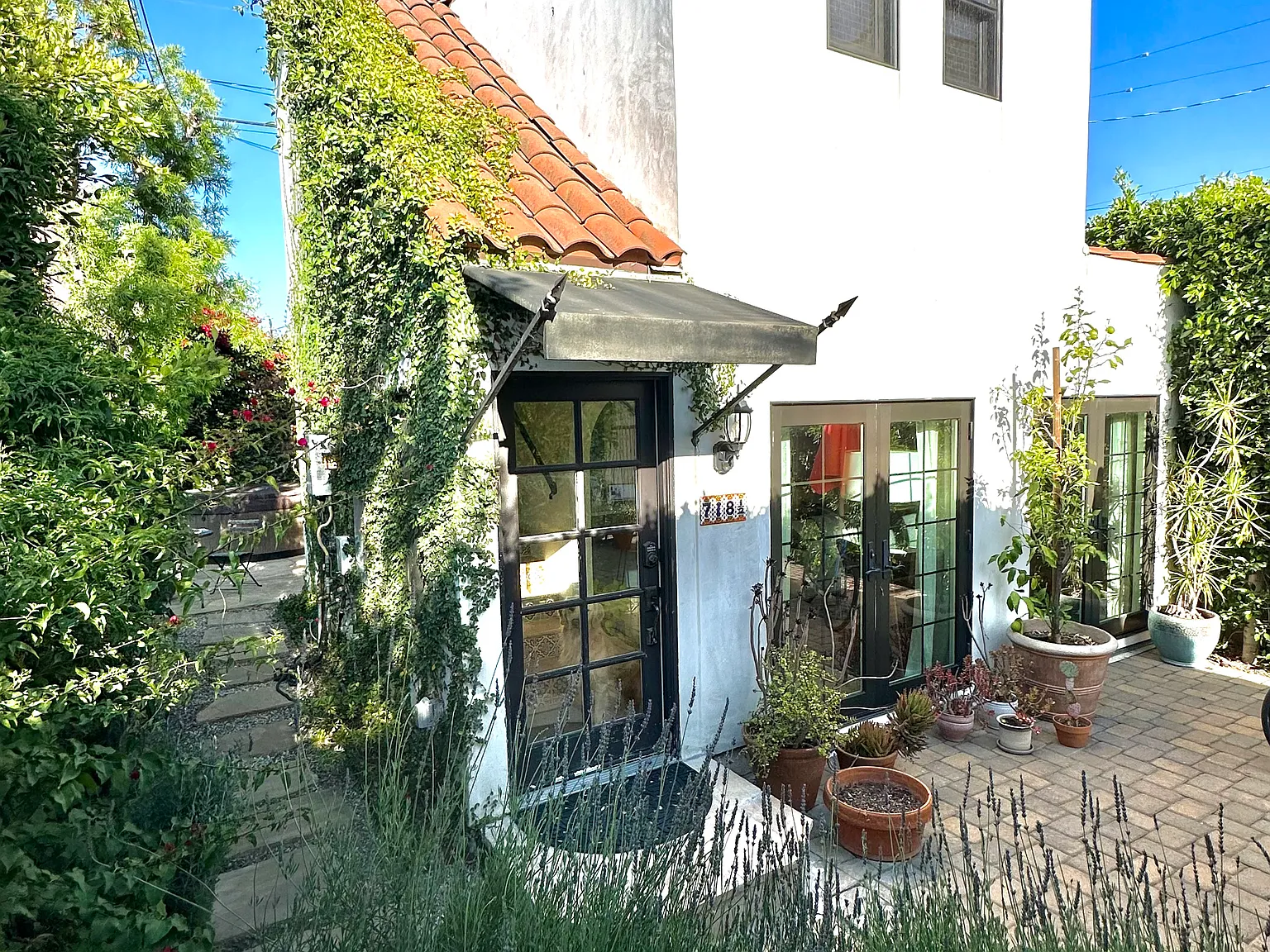 718 1/2 N La Jolla Ave — Photo 3
