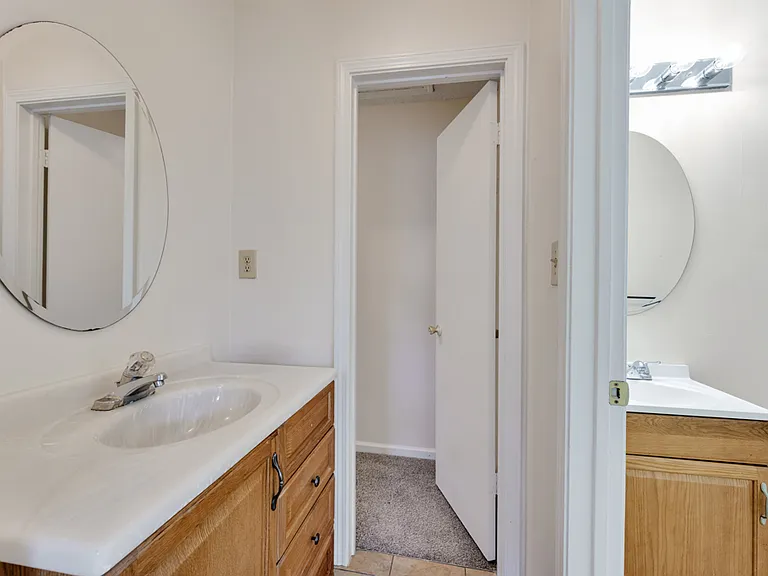 1132 Clear Springs Rd — Photo 22