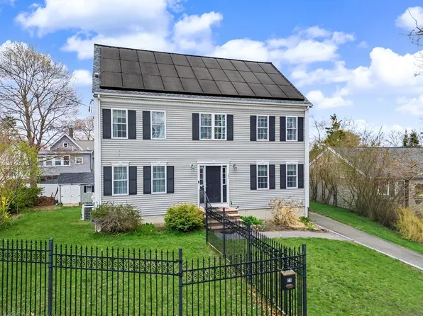 23 Gammon St, Brockton, MA 02301