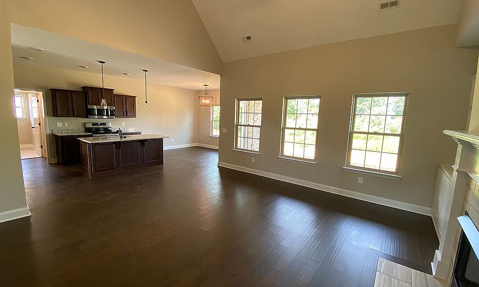 2nd image of 2402 Tredwell Ave