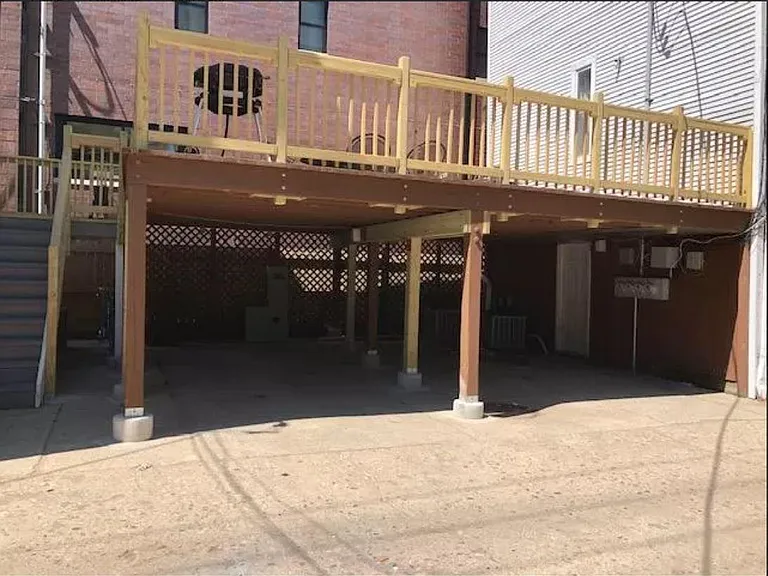 1115 W Newport Ave #1R — Photo 11