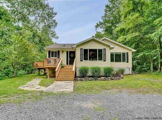 23 Oak Crest Dr, Lloyd, NY 12528