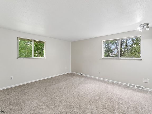 4th image of 644 Wellfleet Dr
