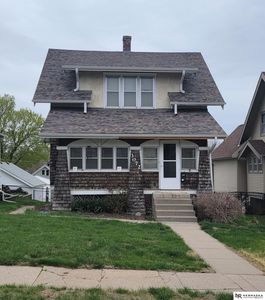 3072 S 33rd St, Omaha, NE, 68105