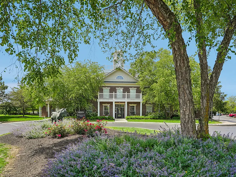 Reserve at Williams Glen — Photo 9