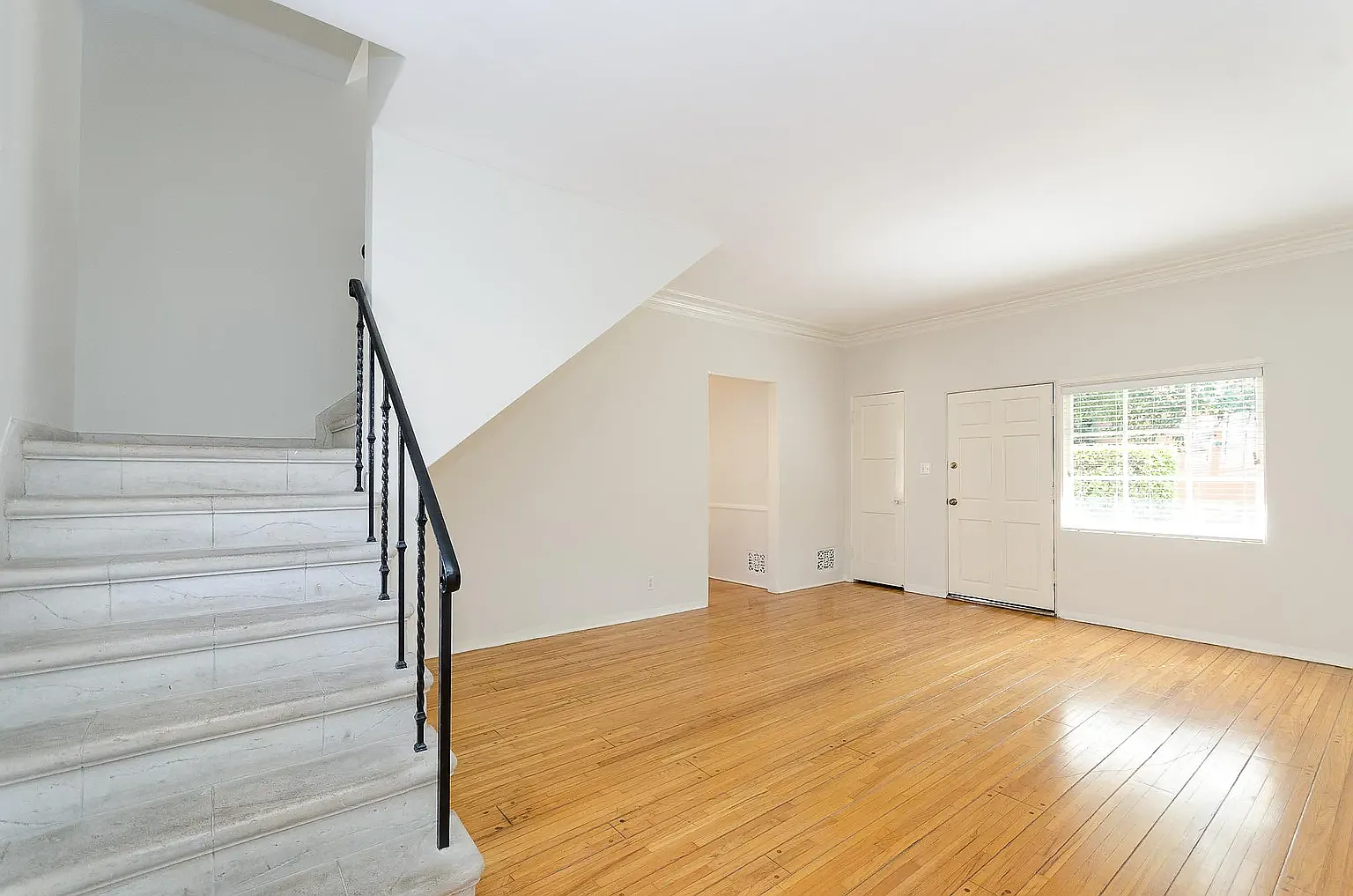2 bed, 1350 sqft, $3,795 — Photo 4