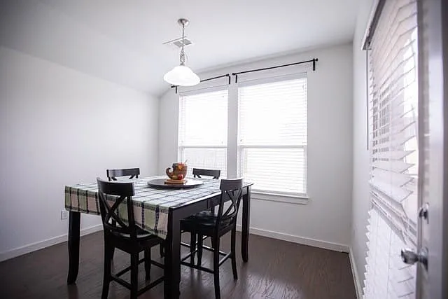 404 Barnstorm Dr — Photo 6