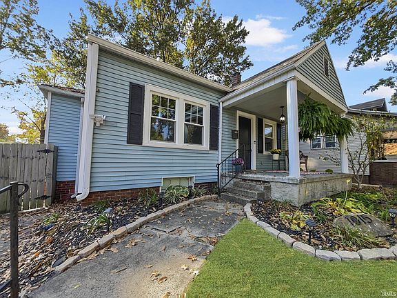 4th image of 1015 Ravenswood Dr