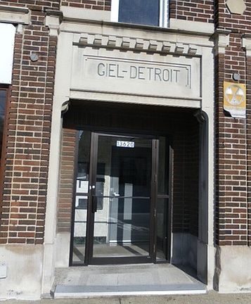 2nd image of 13614-13702 Detroit Rd #11012723