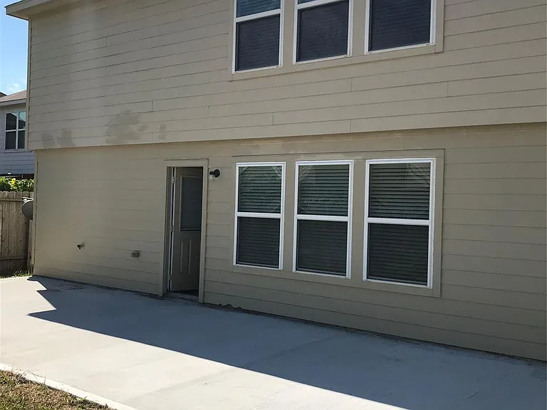 3238 Apple Dale Dr — Photo 4