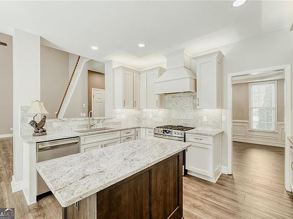 3rd image of 104 Mayes Farm Rd NW