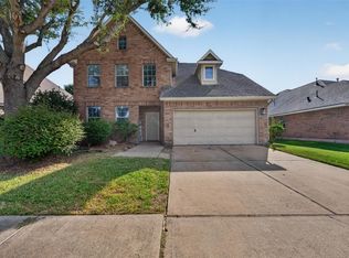 8002 Berkely Ct, Baytown, TX 77521
