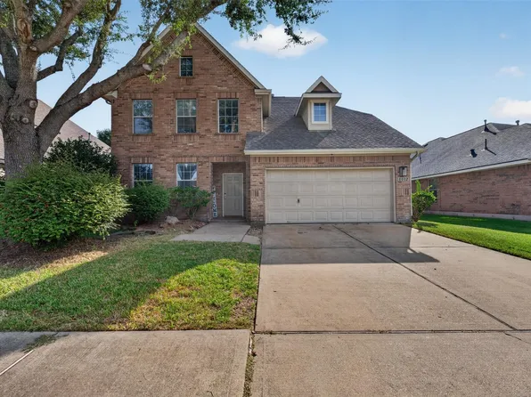 8002 Berkely Ct, Baytown, TX 77521